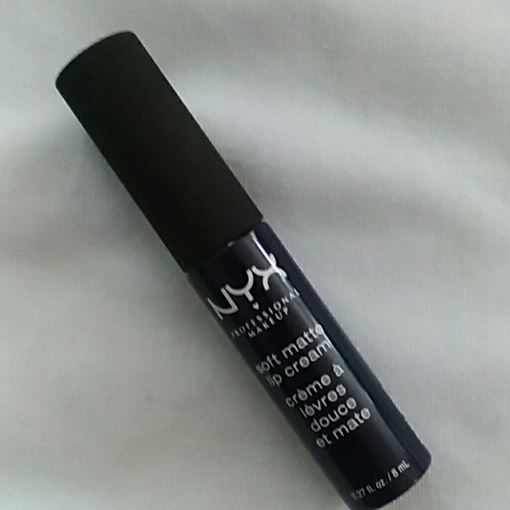 NYX Soft Matte Lip Cream in Moscow